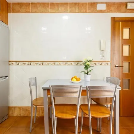 Apartamento Con Patio En El Centro De *