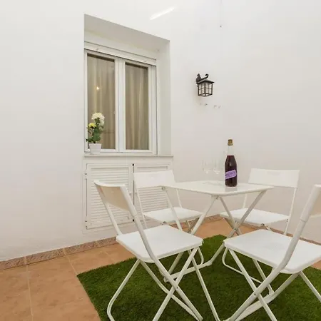 Apartamento Con Patio En El Centro De